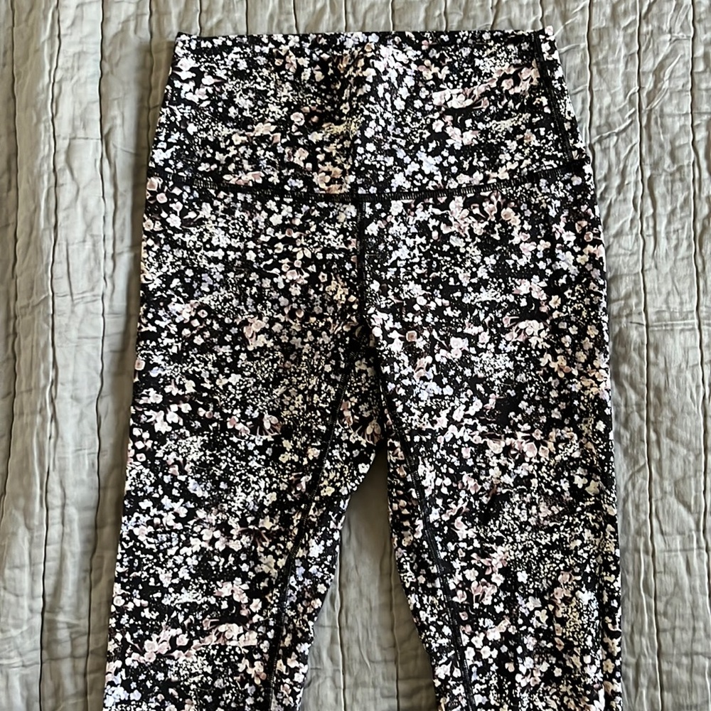 Lululemon leggings 25in
